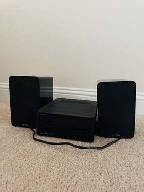 Onkyo CS-245 CD Hi-Fi Mini Shelf Stereo System with USB and iPod Dock